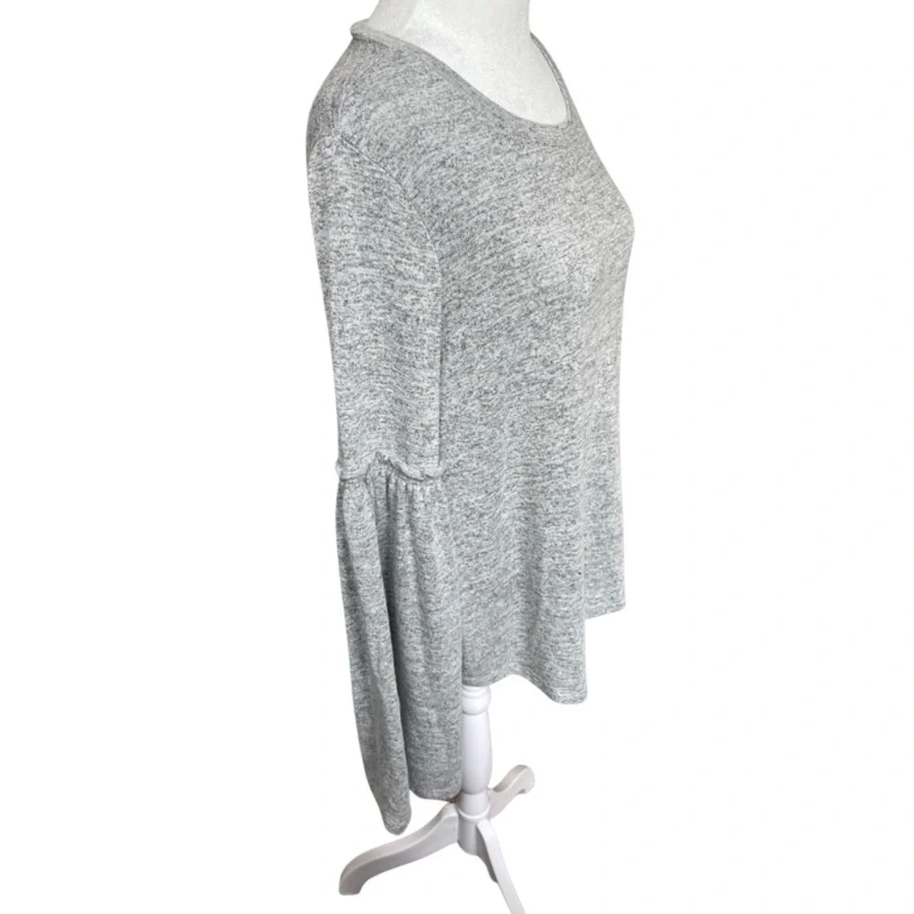 GAP top with flowy arm detail S - Picture 2 of 6